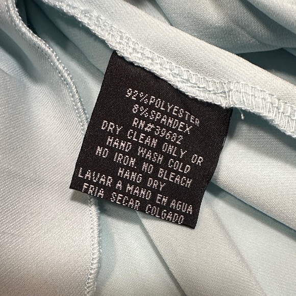 Marilyn Monroe Style Baby Blue Pastel Sleeveless V-Neck Pleated Midi Dress - Picture 2 of 3